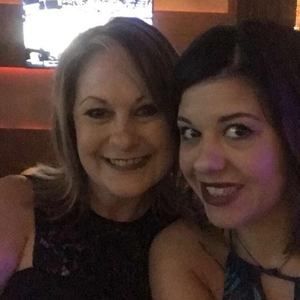 Meet your Posher, Daphne